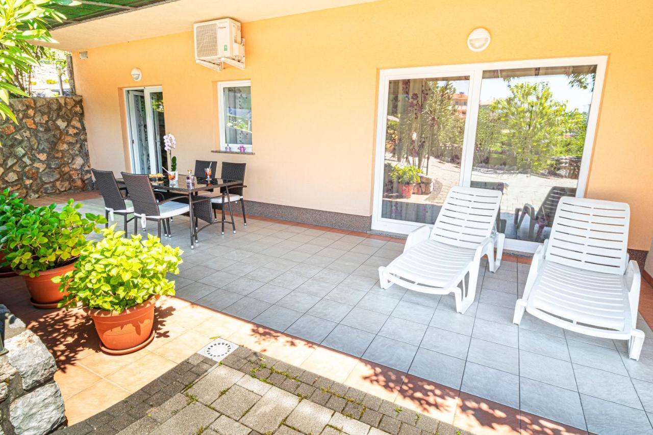 Kornić Apartments Sandra מראה חיצוני תמונה